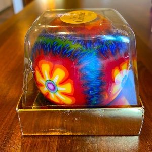 90’s psychedelic glow tie dye round candle